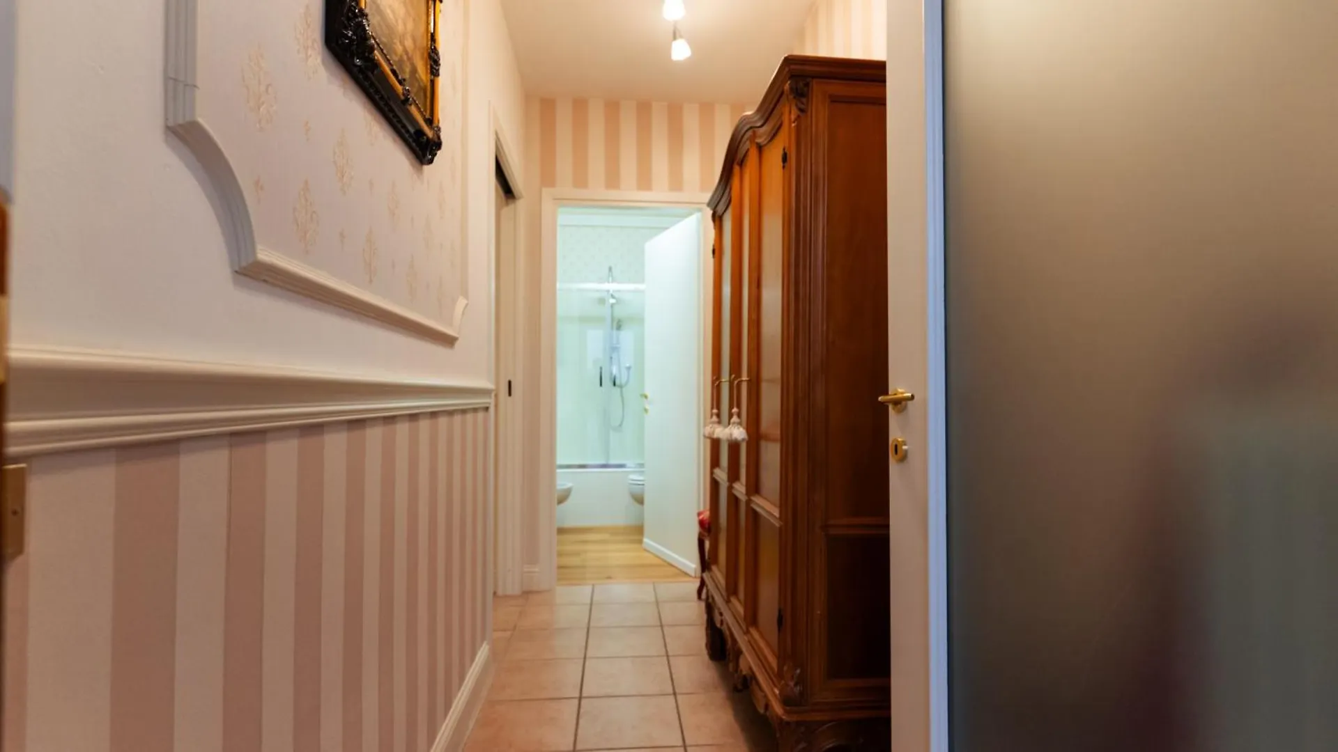 New Cozy Apartment - City Centre 莱科
